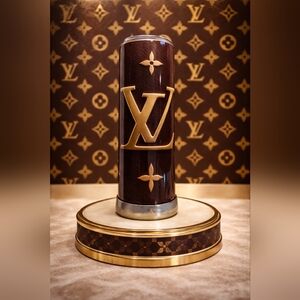 NIB Luxury Insulated 20 Oz Tumbler With Metal Straw And Cleaning Brush